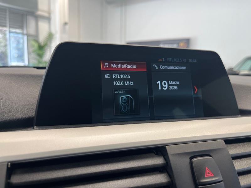 BMW Serie 3 318d Touring Business Advantage auto