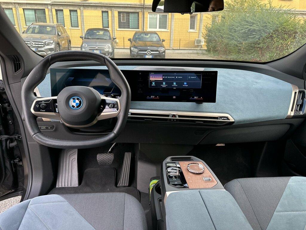 BMW iX xdrive40