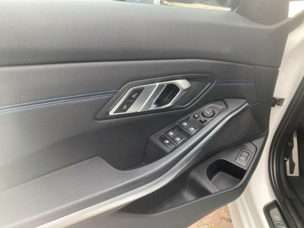 BMW Serie 3 318d Touring mhev 48V Msport auto