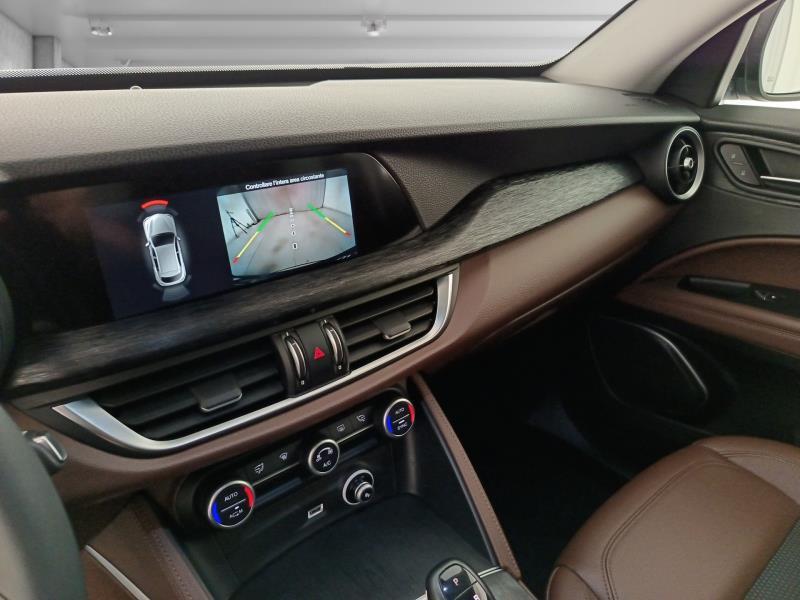 Alfa Romeo Stelvio 2.0 t Executive Q4 200cv auto my19