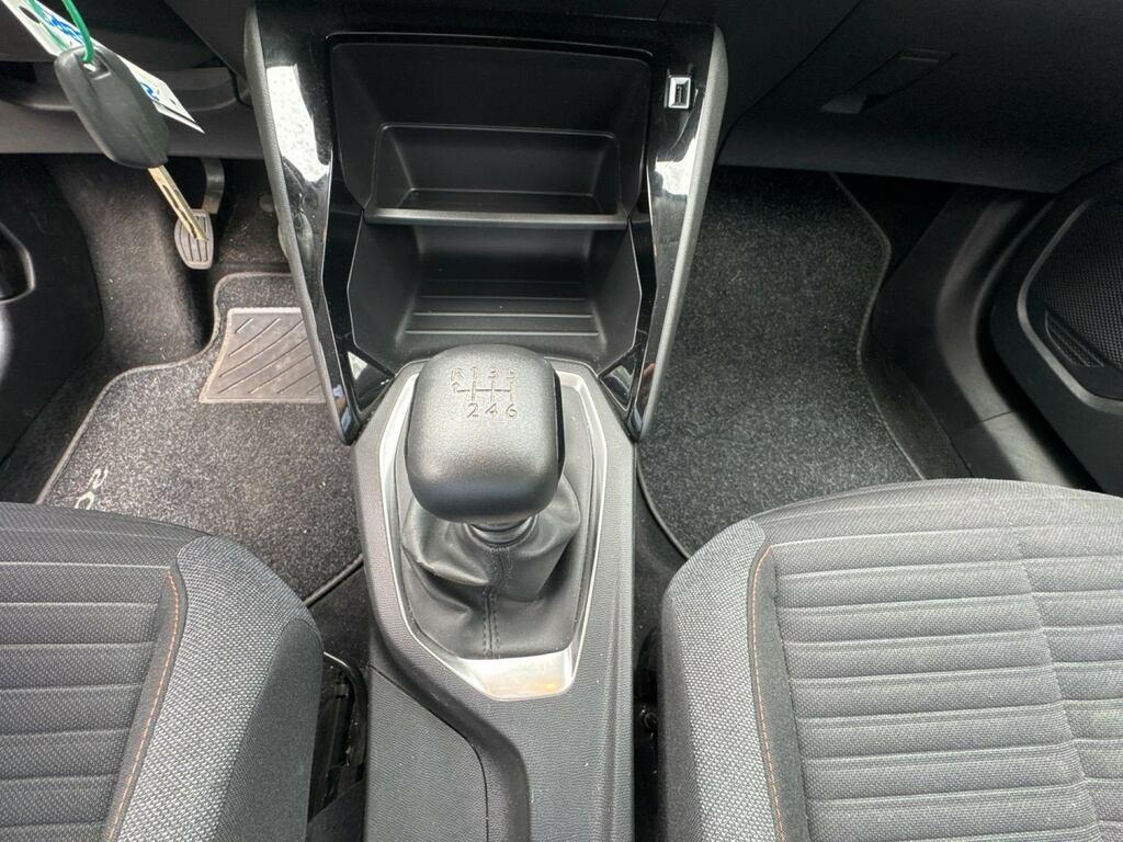 Peugeot 2008 1.2 puretech Allure Pack s&s 130cv