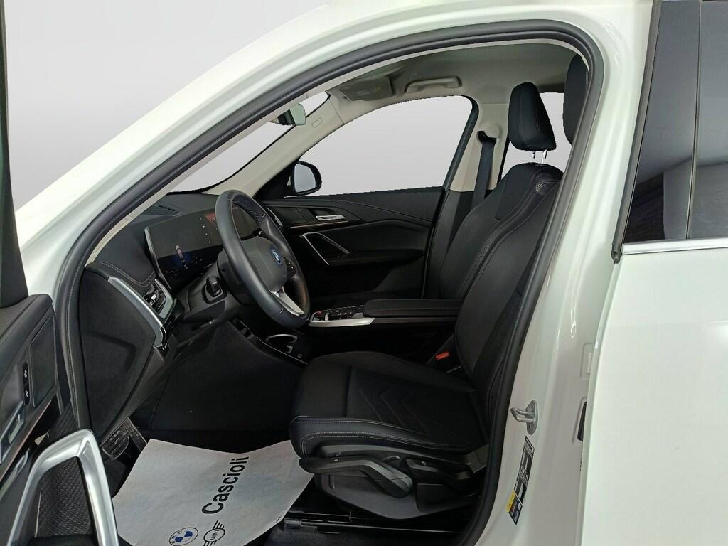 BMW iX1 edrive 20 X-Line