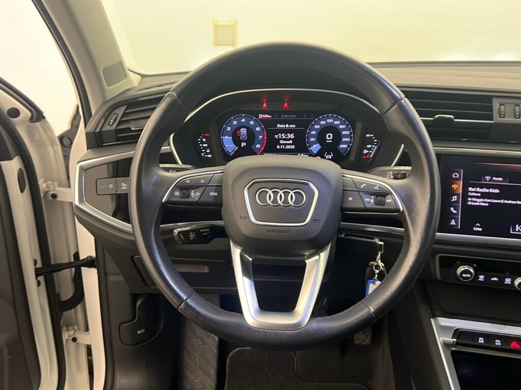 Audi Q3 35 1.5 tfsi mhev Business s-tronic