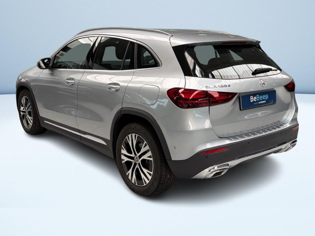 Mercedes GLA 180 d Progressive Advanced auto