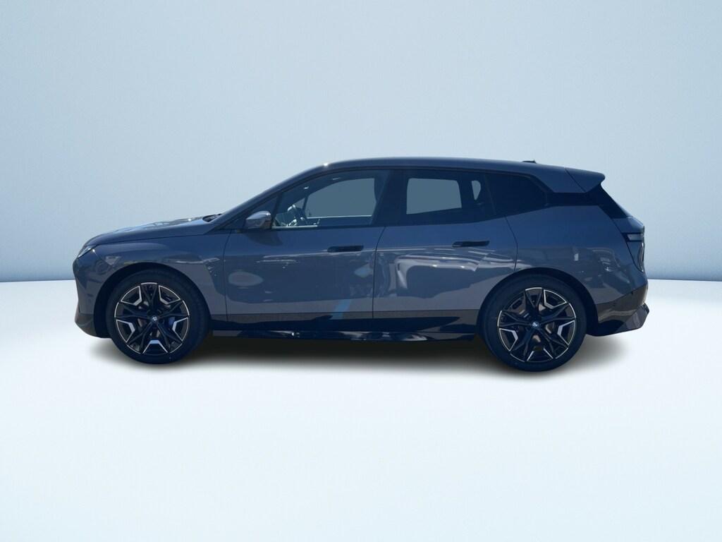 BMW iX xdrive40 pacchetto sportivo