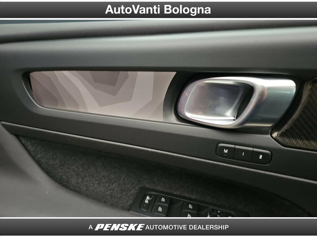 Volvo XC40 1.5 t4 recharge phev Ultimate Dark auto