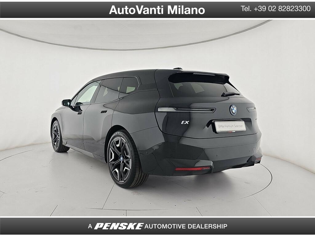 BMW iX xdrive40 pacchetto sportivo