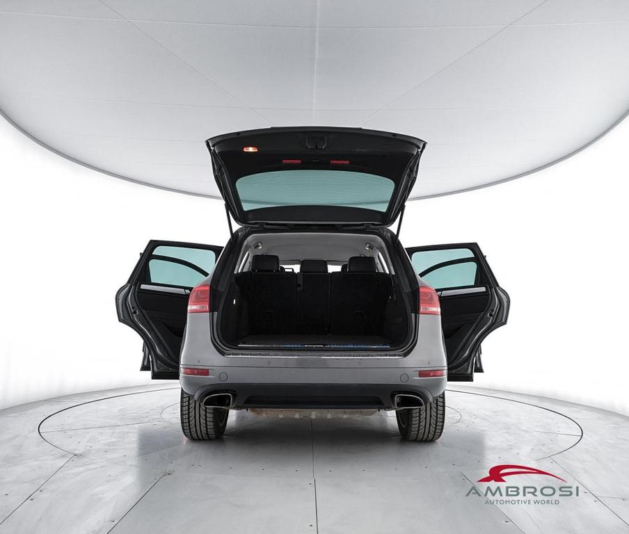 Volkswagen Touareg 3.0 V6 tdi Executive 245cv tiptronic