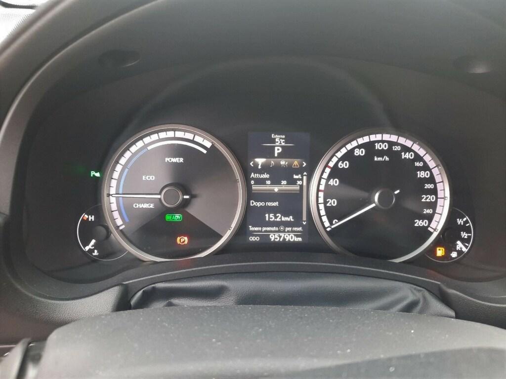 Lexus NX 300 h 2.5 F-Sport 4wd cvt