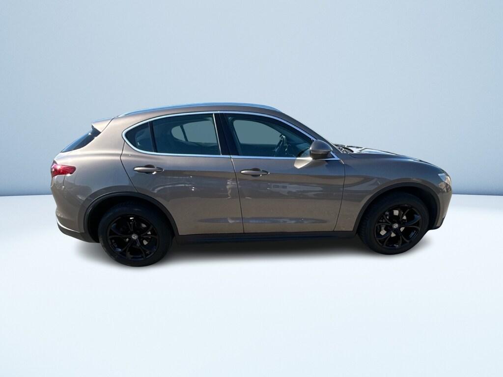 Alfa Romeo Stelvio 2.2 t Executive Q4 190cv auto my19