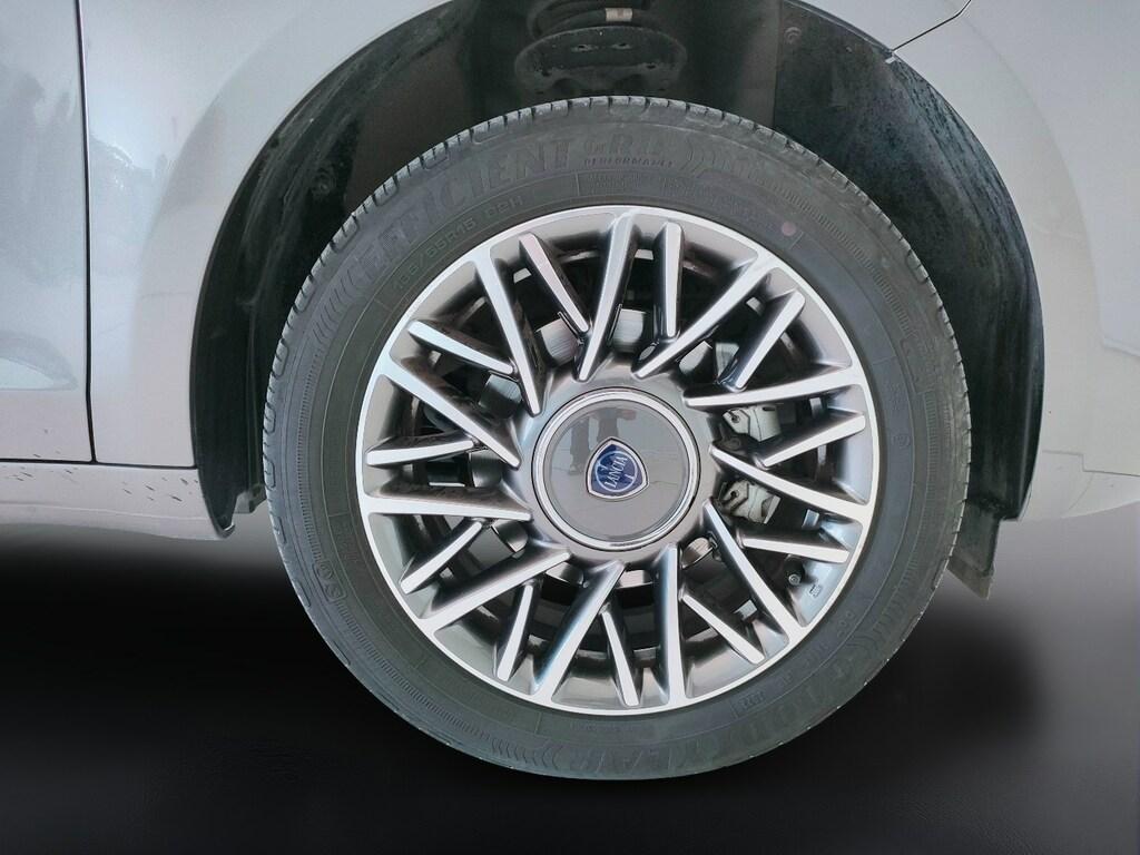 Lancia Ypsilon 1.0 hybrid Gold s&s 70cv