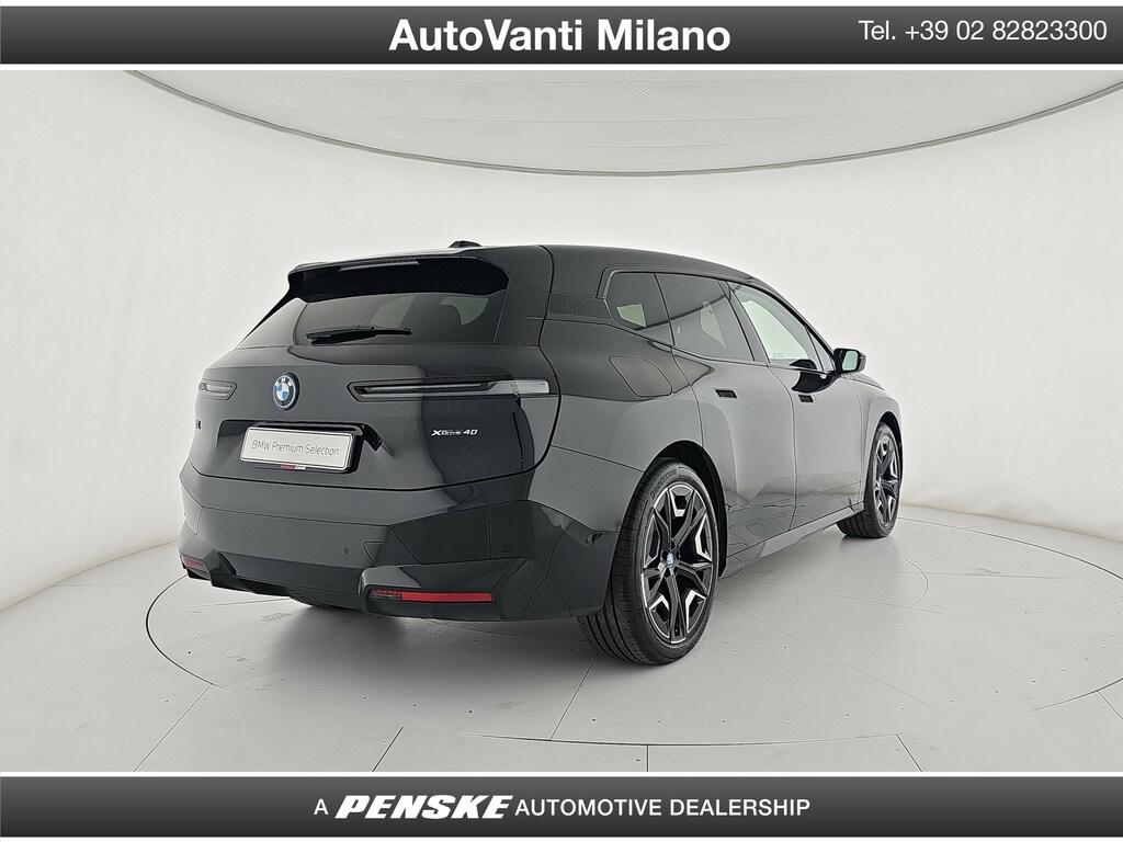 BMW iX xdrive40 pacchetto sportivo