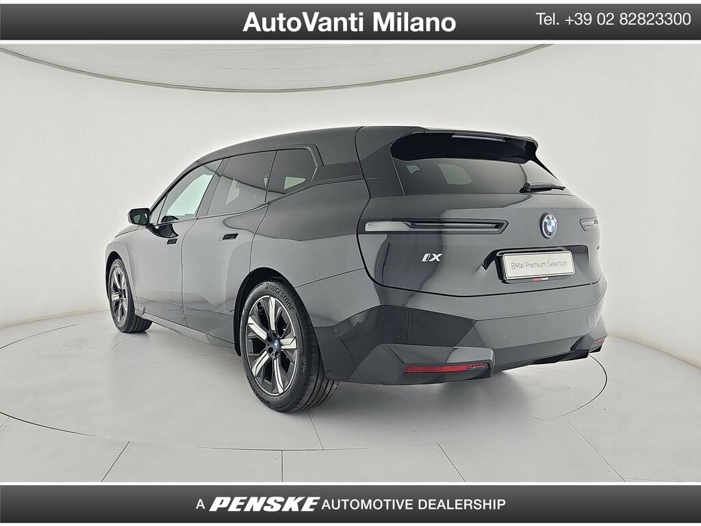 BMW iX xdrive50 pacchetto sportivo