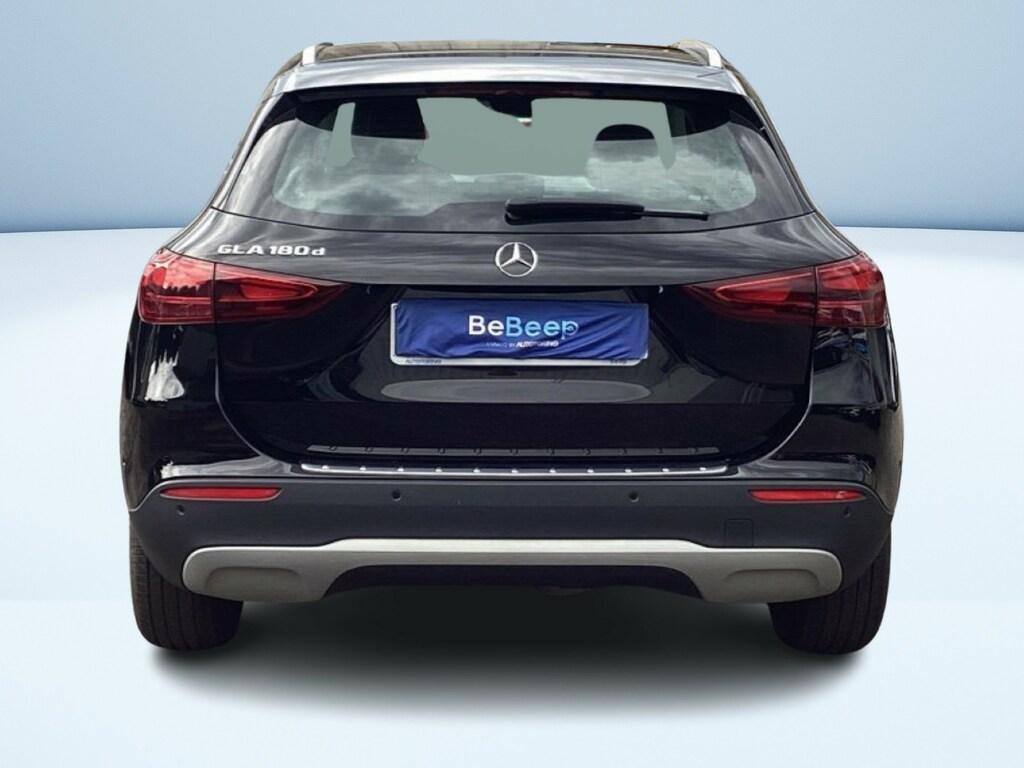 Mercedes GLA 180 d Progressive Advanced auto
