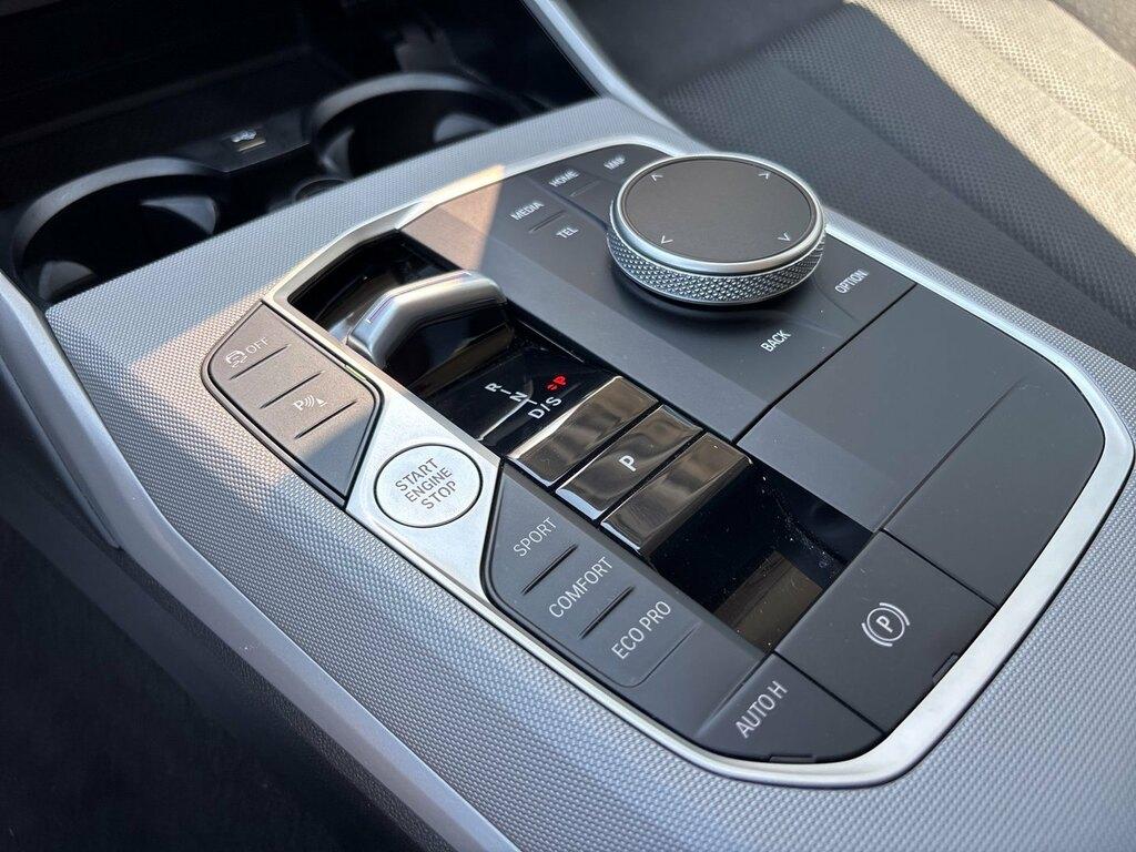 BMW Serie 3 318d Touring mhev 48V auto