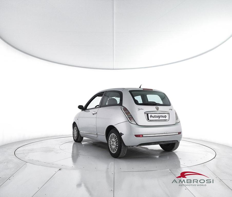 Lancia Ypsilon 1.3 mjt 16v Oro Bianco 90cv