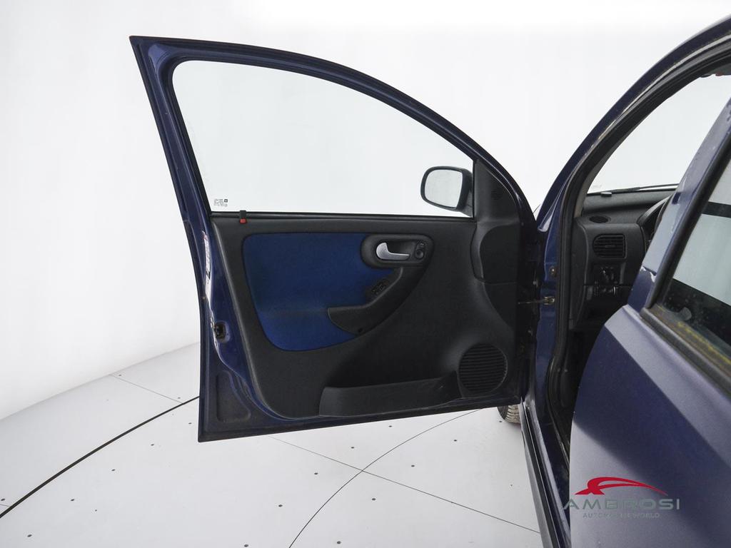 Opel Corsa 1.7 di Club (base) 5p