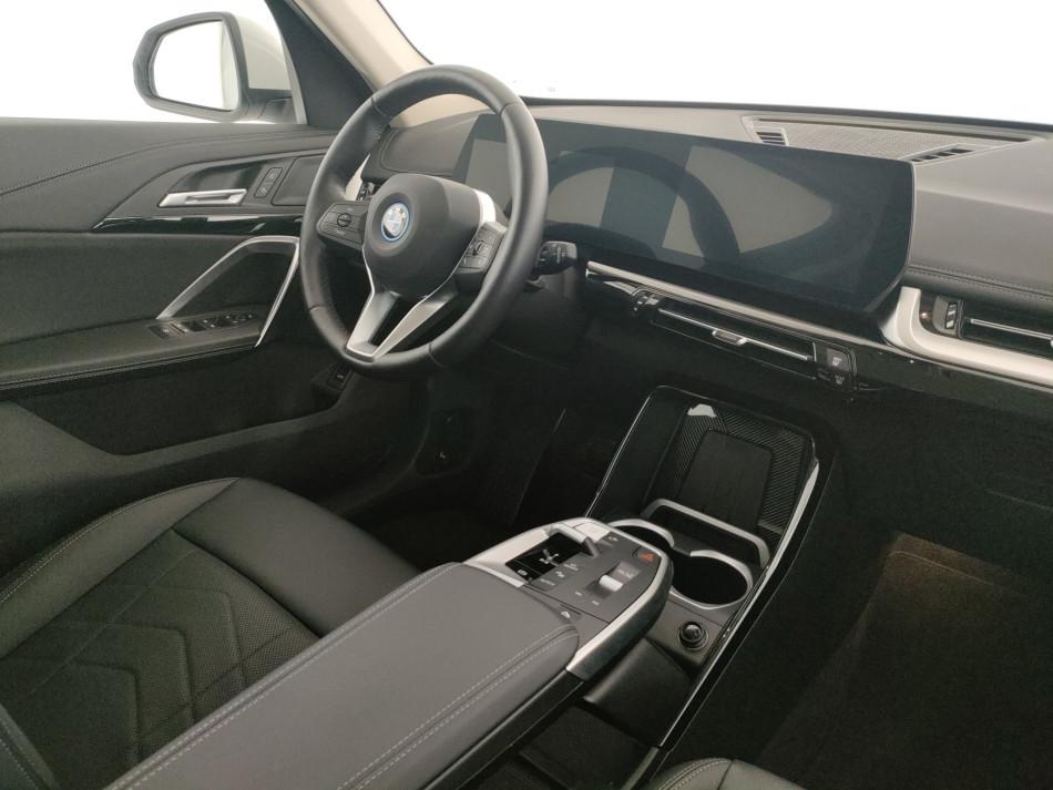 BMW iX1 edrive 20 X-Line