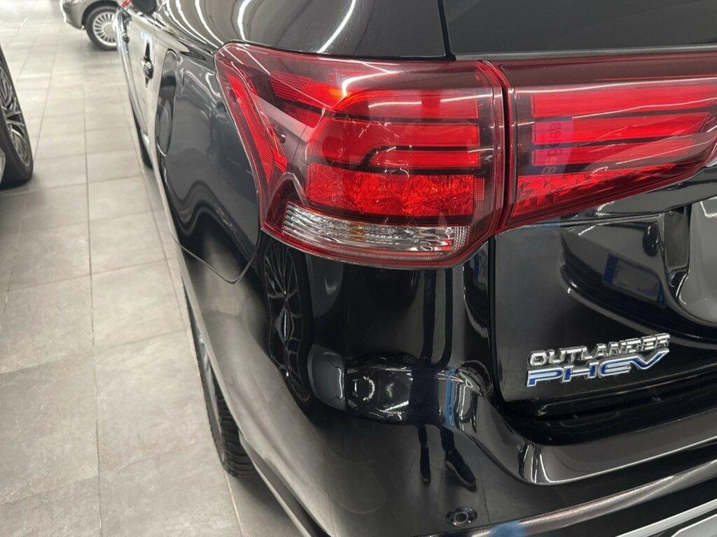 Mitsubishi Outlander phev 2.4 Diamond 4wd