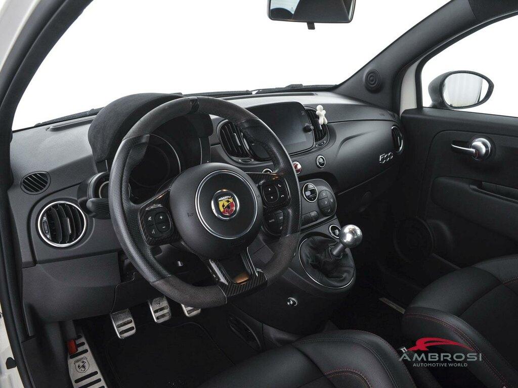 Abarth 695 1.4 t-jet 180cv