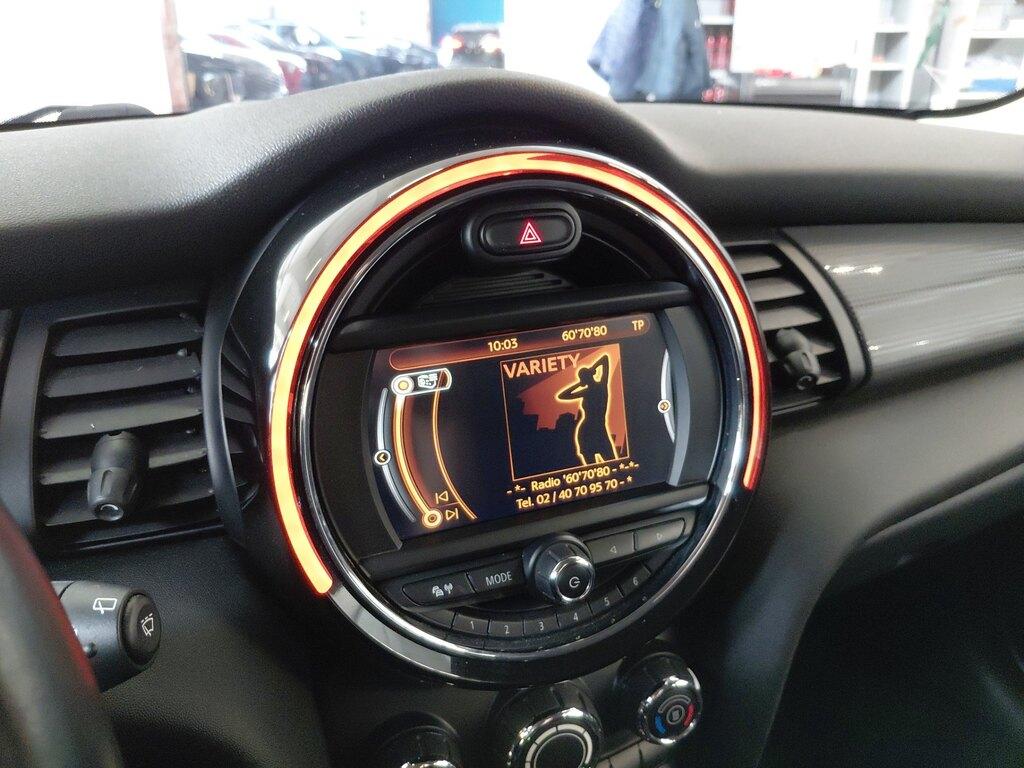 Mini Cooper D 1.5 D Cooper D Boost Auto