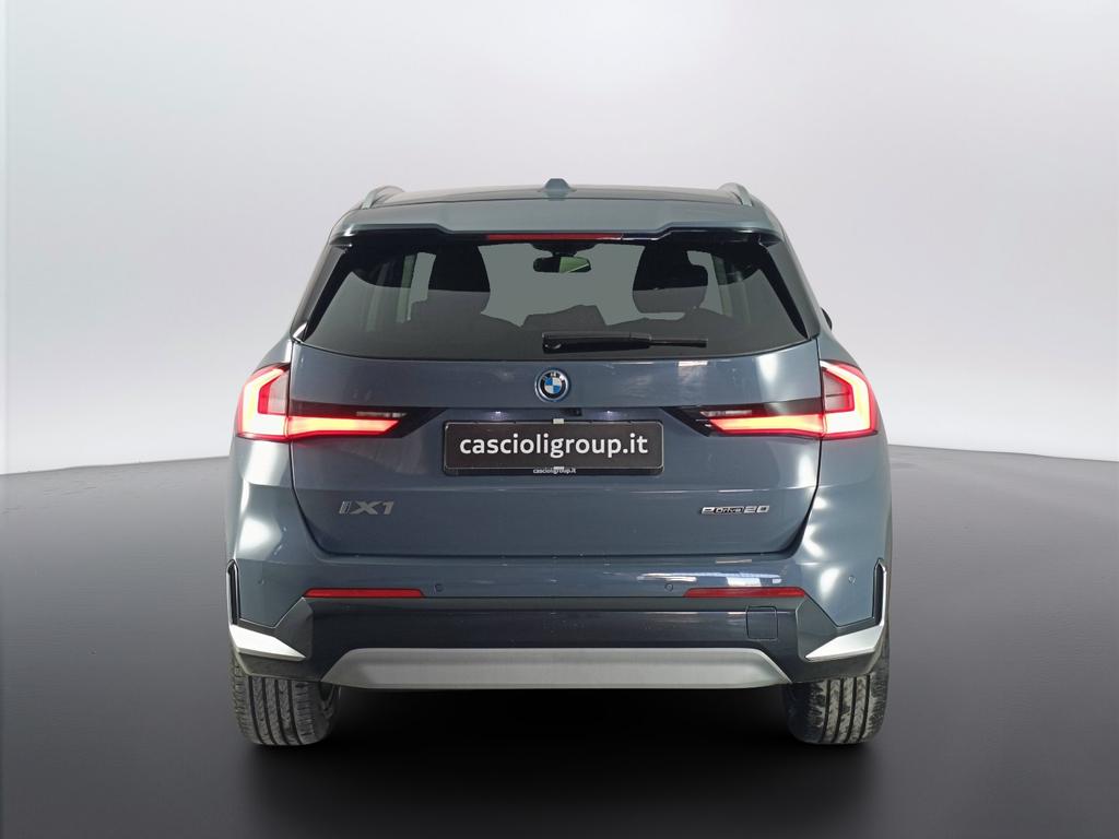 BMW iX1 edrive 20 X-Line