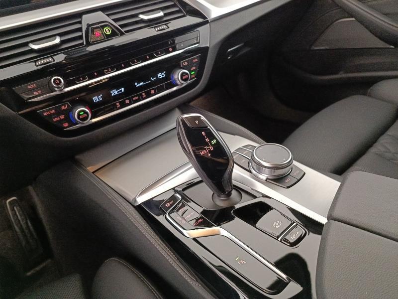 BMW Serie 5 530d Touring mhev 48V xdrive Msport auto