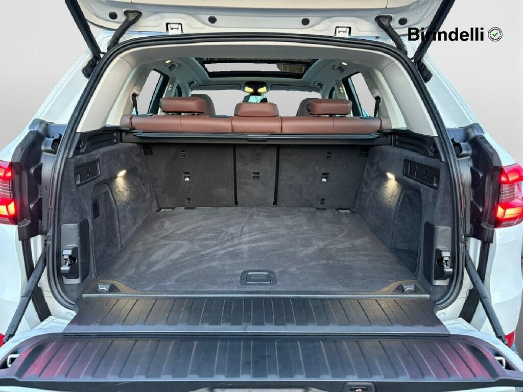 BMW X5 xdrive30d mhev 48V xLine auto