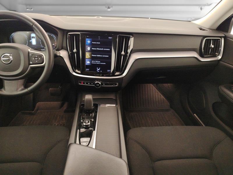 Volvo V60 2.0 B3 Momentum Business auto 7m