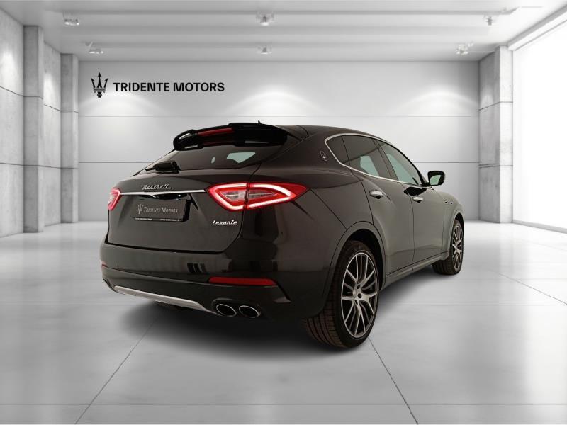 Maserati Levante 3.0 V6 430cv auto