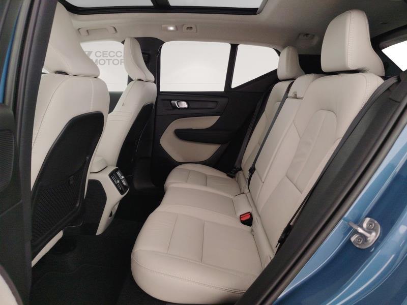 Volvo XC40 2.0 b4 Ultimate Dark awd auto