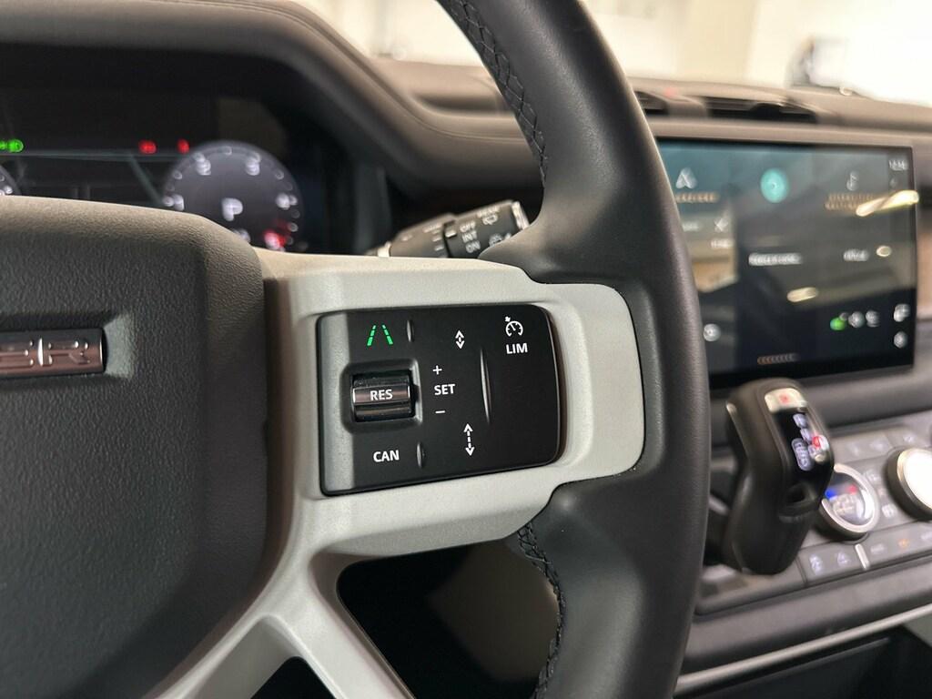 Land Rover Defender 90 3.0d i6 mhev X-Dynamic SE awd 200cv auto
