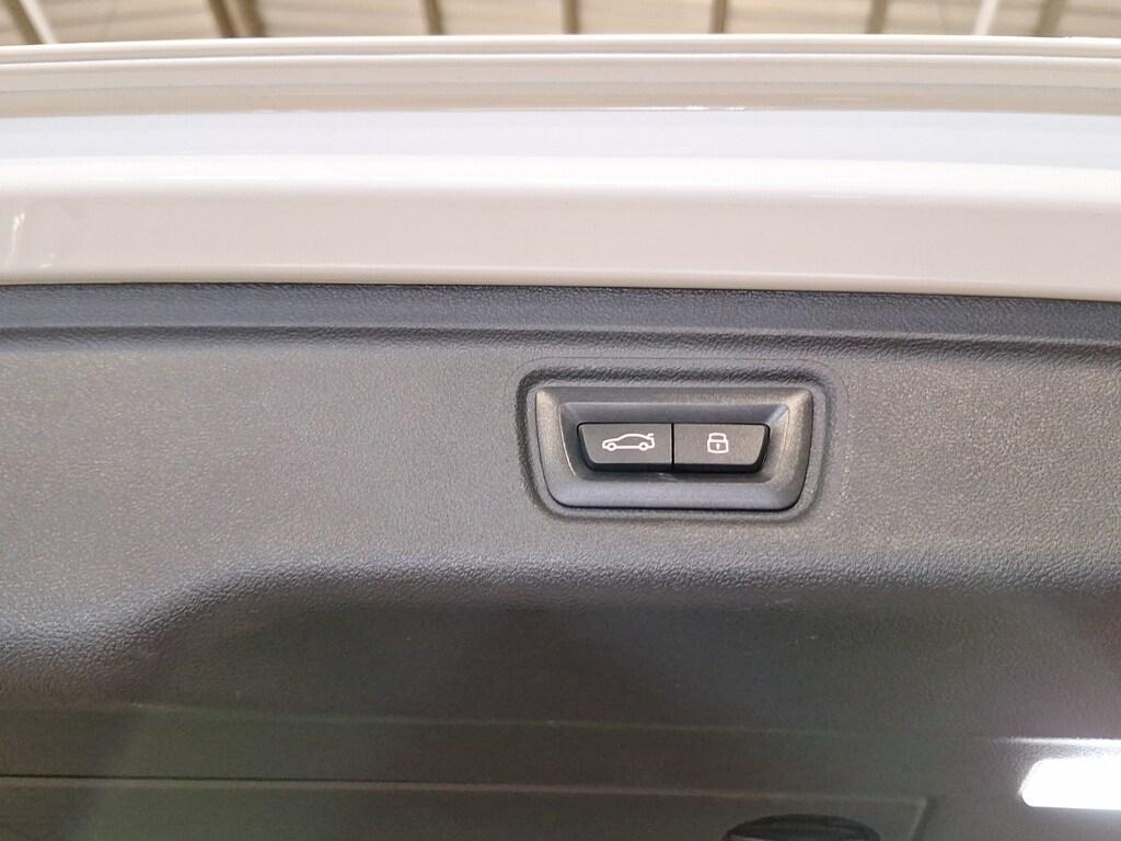 BMW Serie 3 320d Touring mhev 48V auto