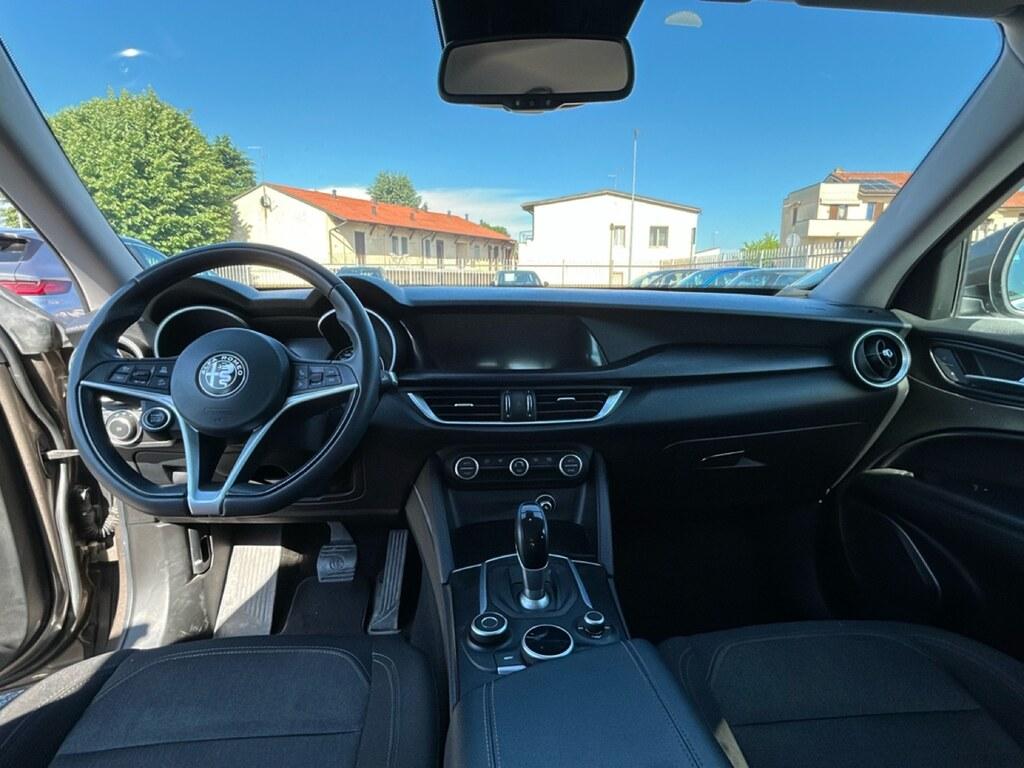 Alfa Romeo Stelvio 2.2 t Executive Q4 190cv auto my19