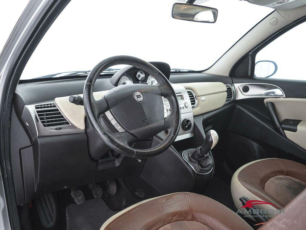 Lancia Ypsilon 1.3 mjt 16v Oro Bianco 90cv