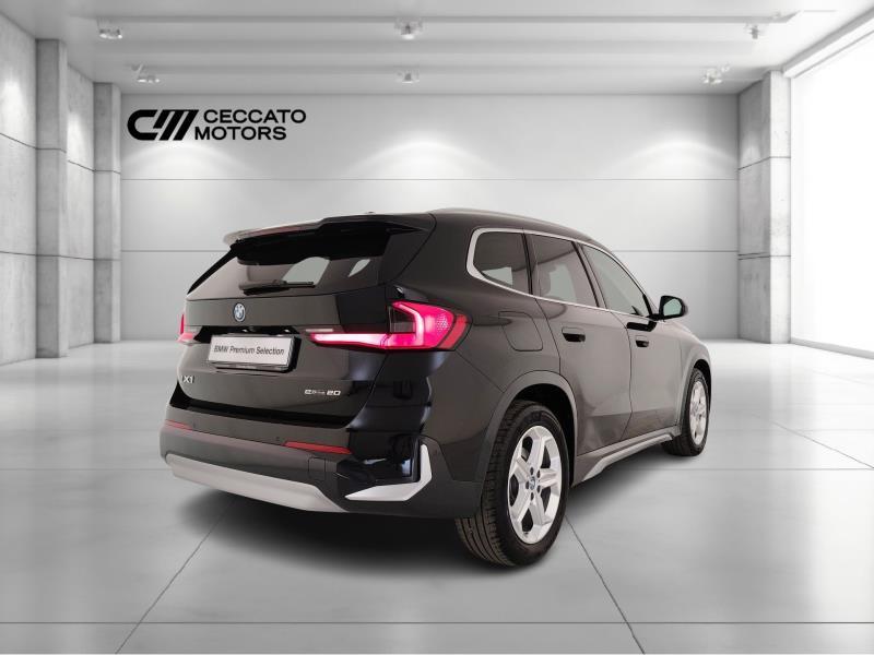 BMW iX1 edrive 20 X-Line
