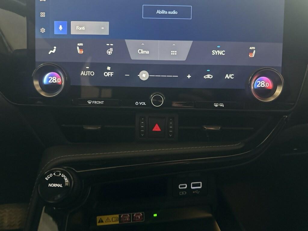 Lexus NX 2.5 plug-in Premium 4wd e-cvt