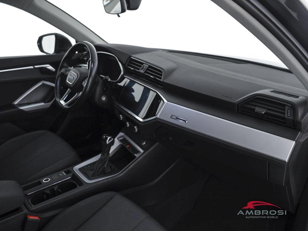 Audi Q3 35 2.0 tdi S Line Edition s-tronic