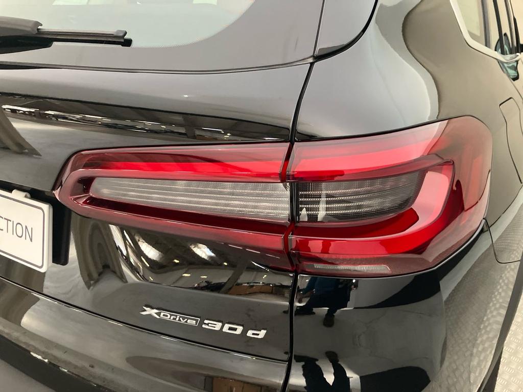 BMW X5 xdrive30d mhev 48V xLine auto