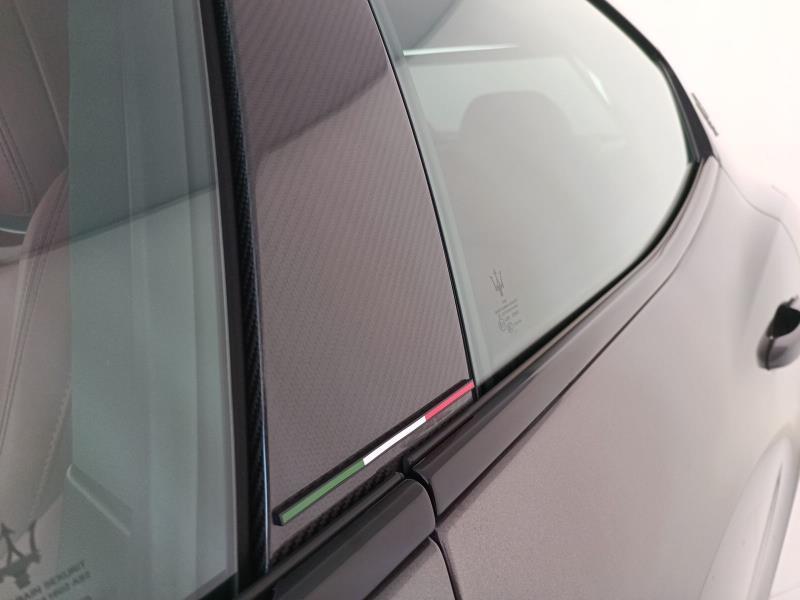 Maserati Ghibli 3.8 V8 Trofeo 580cv rwd auto