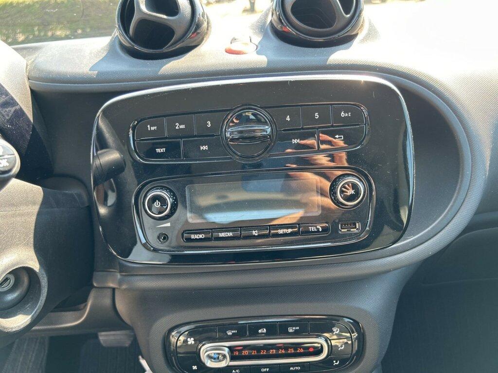 Smart fortwo eq Pure 22kW
