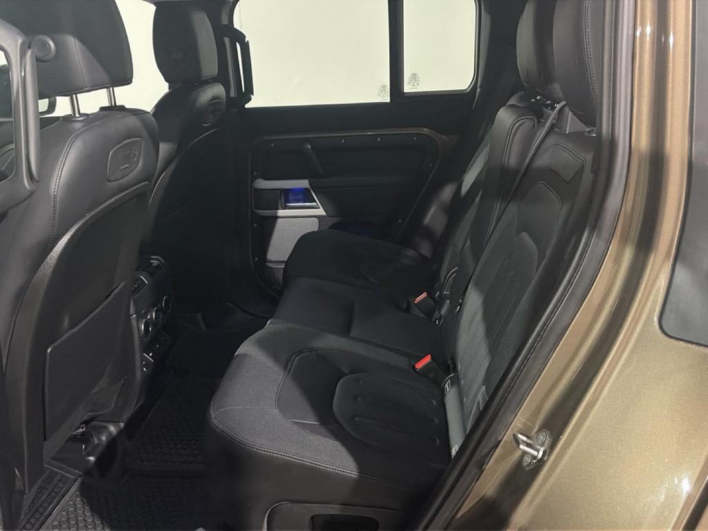 Land Rover Defender 110 2.0d sd4 S awd 240cv 7p.ti auto