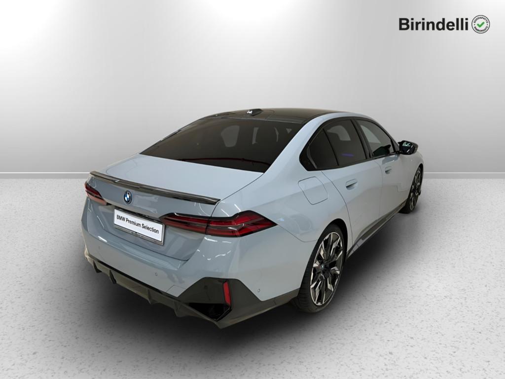 BMW i5 M60 auto