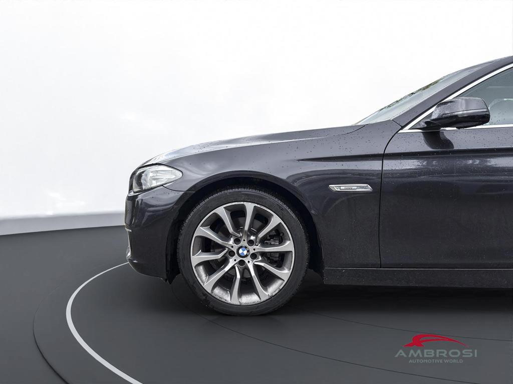 BMW Serie 5 520d Touring xdrive Luxury 190cv auto