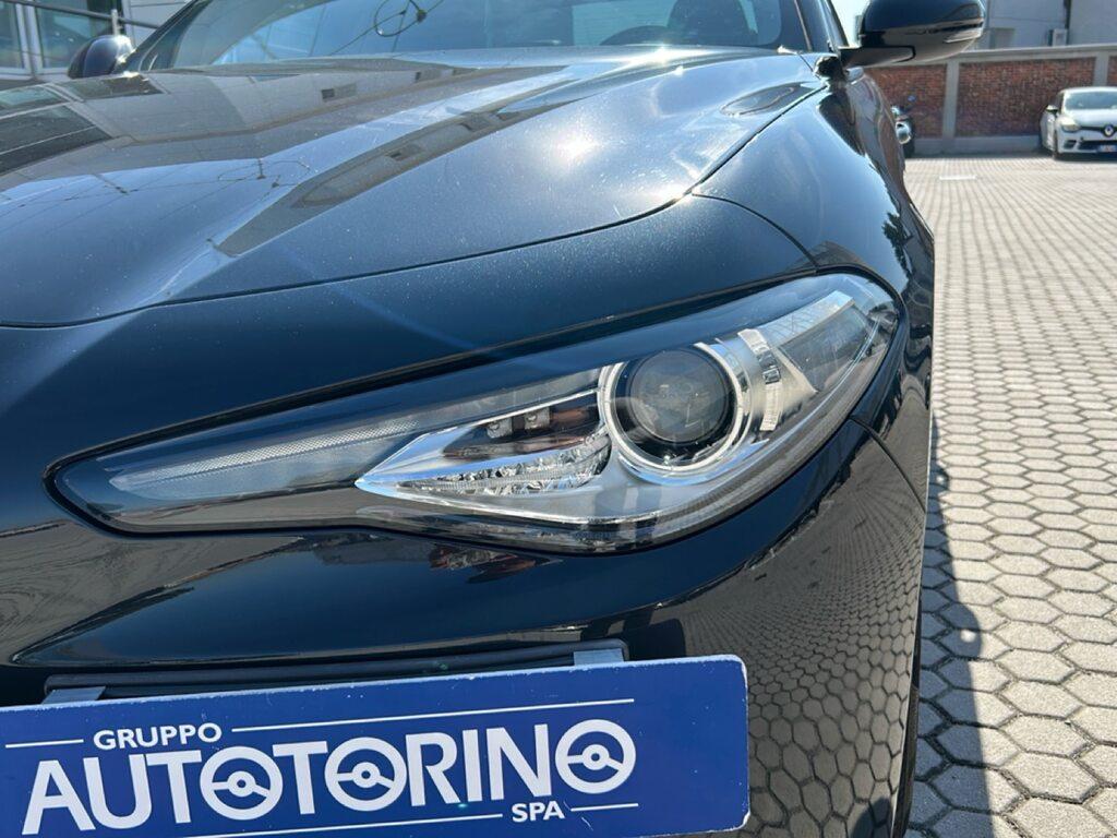 Alfa Romeo Giulia 2.2 t Super 150cv auto