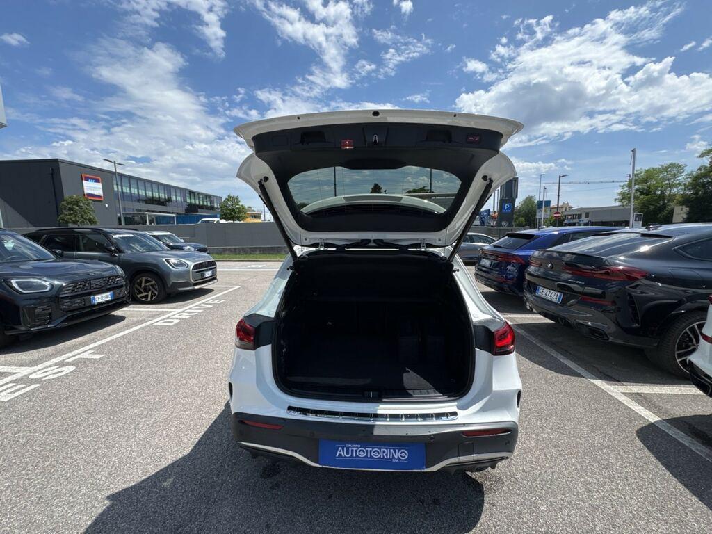 Mercedes EQA 300 Premium 4matic