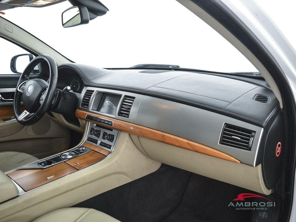 Jaguar XF 2.2d s&s auto
