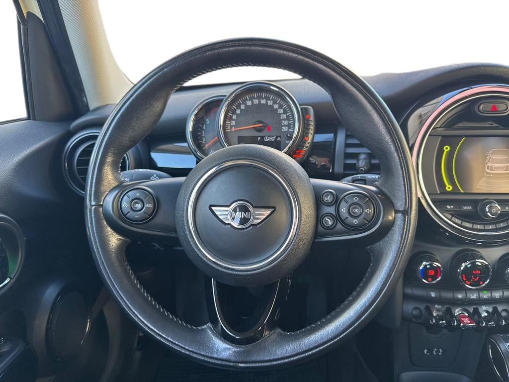 Mini Cooper D 1.5 D Cooper D Business XL Auto