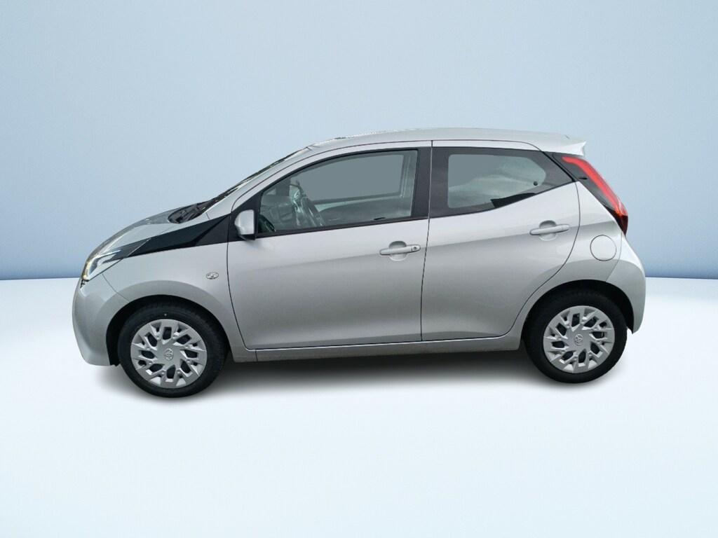 Toyota Aygo 5p 1.0 x-play 72cv