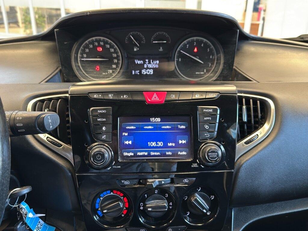 Lancia Ypsilon 1.2 8v Gold s/CL 69cv E6